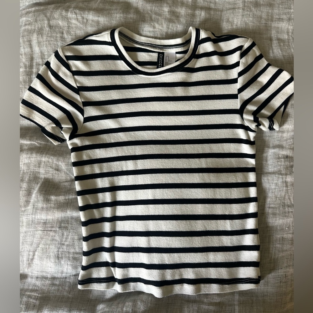 H&M white and navy stripe T-shirt